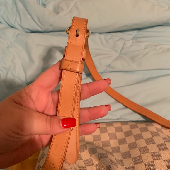 Louis Vuitton Siracusa mm Damier Azur Crossbody - Picture 3 of 7